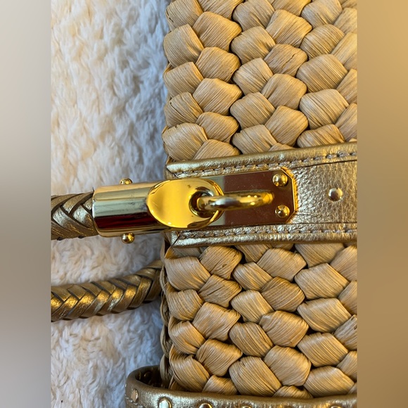 Michael Kors Santorini Raffia Gold Studded Leather Trim Shoulder Bag - Picture 6 of 9